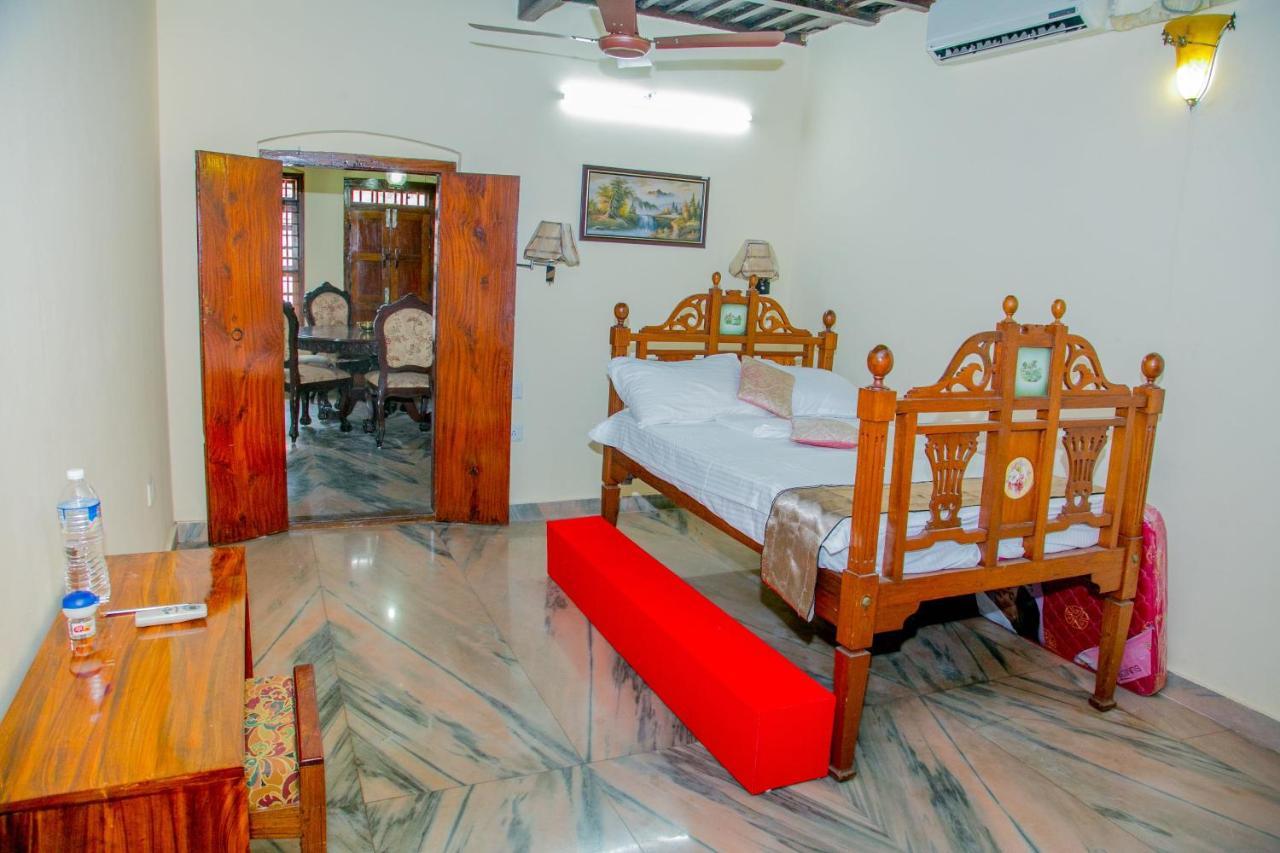 Trium Heritage Villa Chengannur Exterior photo